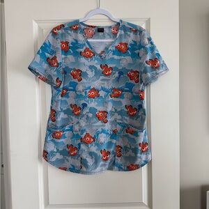 Nemo Print Scrub Top